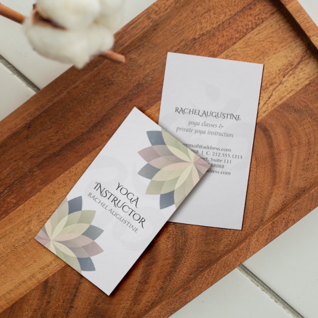 Tarjeta De Visita Elegante Yoga Colorido Símbolo Om Mandala Loto (Subido por el creador)