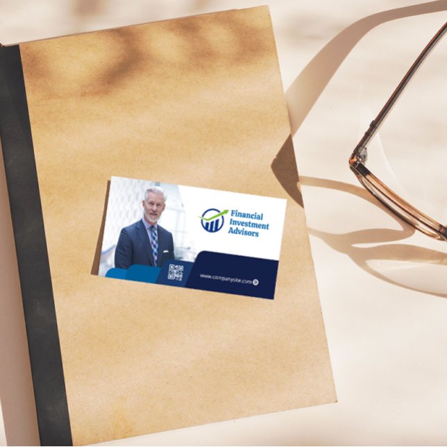 Tarjeta De Visita Empresario en la oficina | Corporativa | Código QR (Subido por el creador)