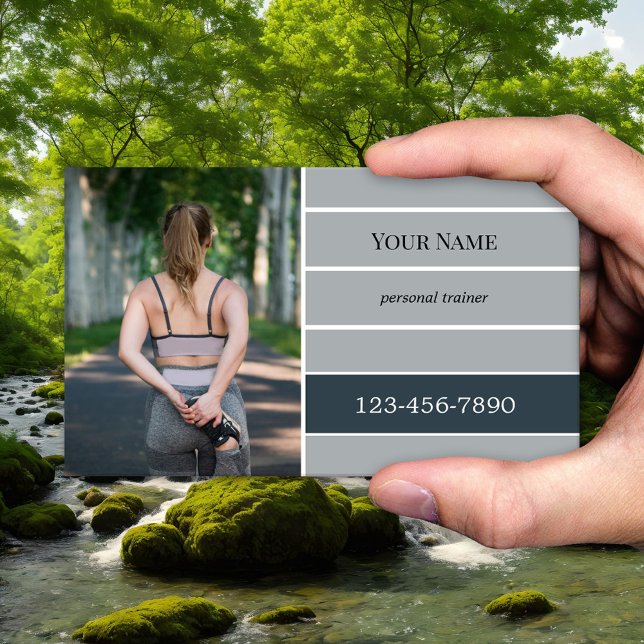 Tarjeta De Visita Entrenador personal de fotografía con rayas grises (Business card with your photo on navy grey blue with light grey stripes. Fitness or personal trainer)