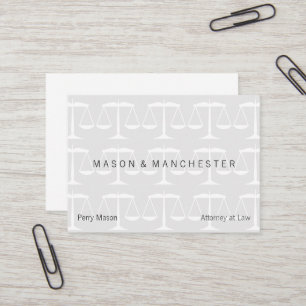 Tarjeta De Visita Escalas de justicia en blanco claro