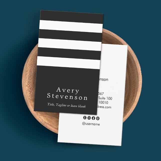 Tarjeta De Visita Exclusiva cadera vertical moderna a rayas blancas  (Subido por el creador)