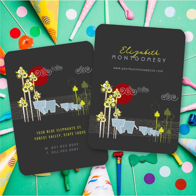 Tarjeta De Visita Familia De Elefantes Whimsical En El Bosque Y Sol  (Whimsical Stylized Elephant Family In The Forest & Red Sun Business Card @ fatfatin)