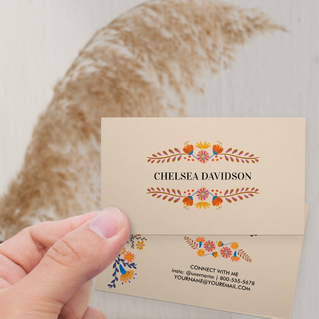 Tarjeta De Visita Flores populares mexicanas Earthy Tan (Earthy tan business card with rustic mexican folk flowers)