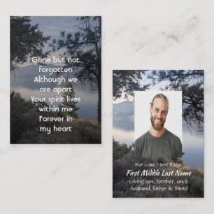 Tarjeta De Visita Foto conmemorativa Hermoso lago montañas árboles