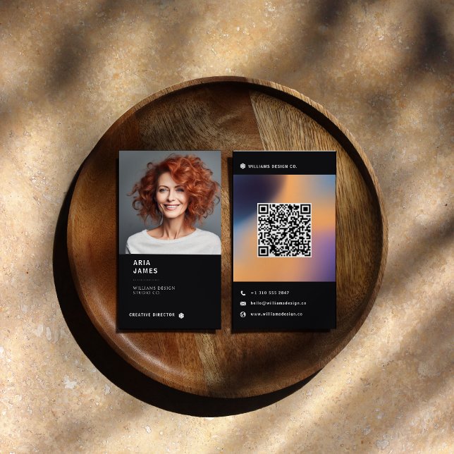 Tarjeta De Visita Foto moderna y código QR vertical (Subido por el creador)