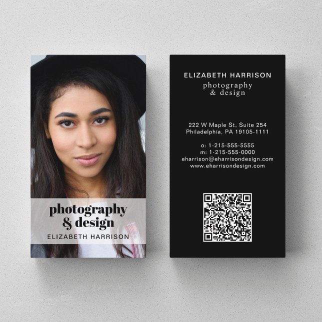 Tarjeta De Visita Foto profesional Código QR Negro (Capture attention, make connections, and leave a lasting impression with our modern QR business card)