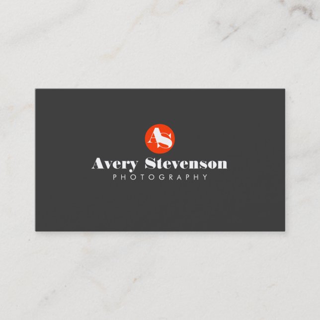 Tarjeta De Visita Fotografía Círculo Rojo Monogramado Logo Negro (Anverso)