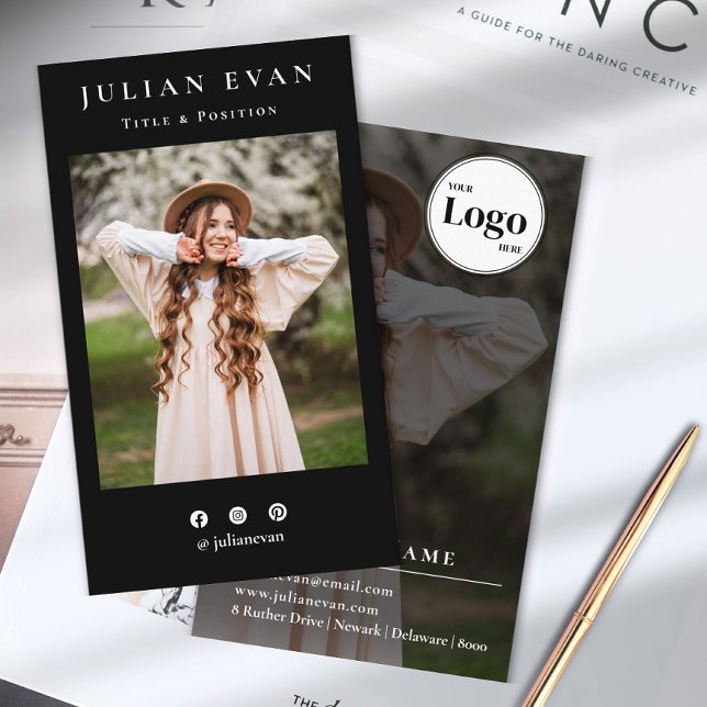 Tarjeta De Visita Fotografía de perfil profesional en negro (Subido por el creador)