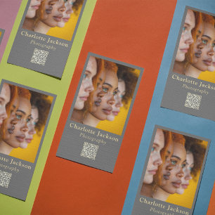 Tarjeta De Visita Fotografía elegante de fotos grises limpias y códi