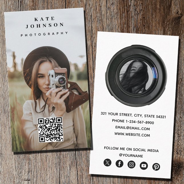 Tarjeta De Visita Fotografía profesional Código QR Icono de medios s (Professional Photography QR Code Social Media Icon Business Card)