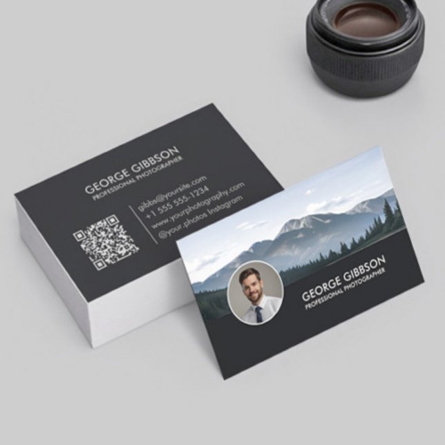 Tarjeta De Visita Fotógrafo moderno con código QR mínimo, negro bril (Subido por el creador)