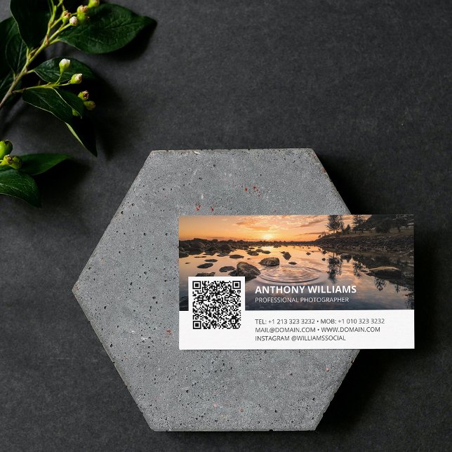 Tarjeta De Visita Fotógrafo moderno de código QR (Subido por el creador)
