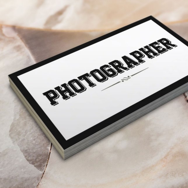 Tarjeta De Visita Fotógrafo negrita de marco negro minimalista (Subido por el creador)