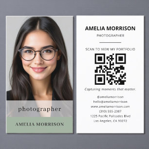 Tarjeta De Visita Fotógrafo verde sabio QR Code Foto moderna
