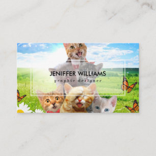 Tarjeta De Visita Gatitos divertidos en el campo verde.