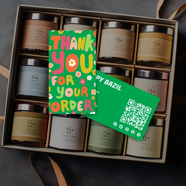 Tarjeta De Visita Gracias por el pedido Daisies Cute código QR socia (Colorful handlettered daisy thank you card with QR code and social icons)