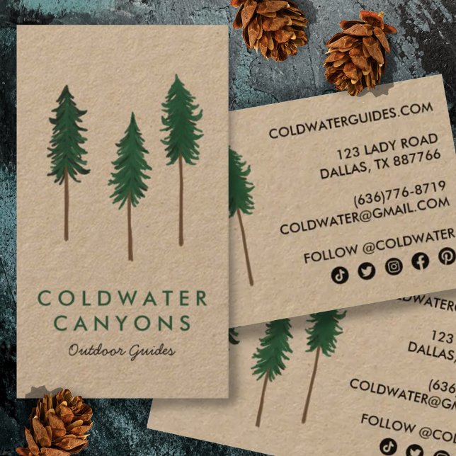 Tarjeta De Visita Guías de aventuras en el campamento de Pine Treds  (Subido por el creador)