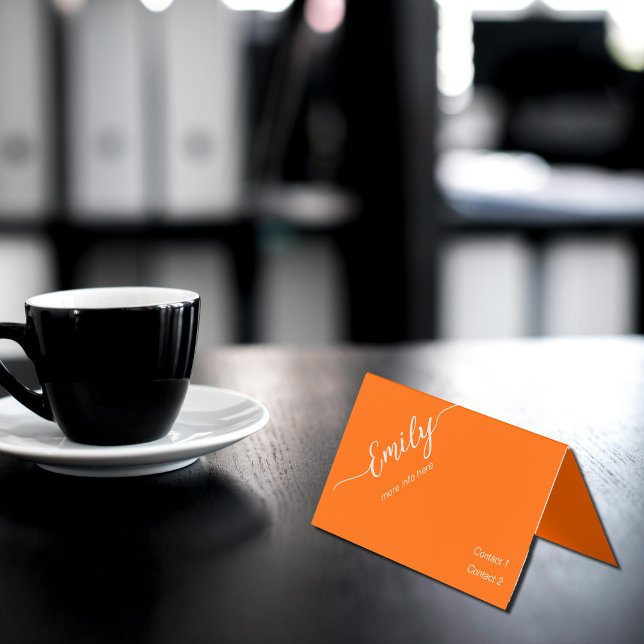 Tarjeta De Visita guión elegante en neon naranja (Subido por el creador)