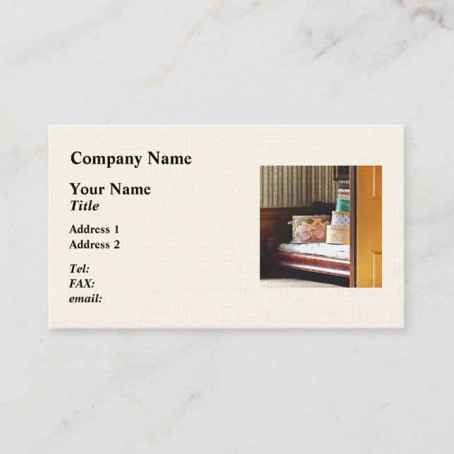 Tarjeta De Visita Hatboxes Seen Through an Open Door (Anverso)