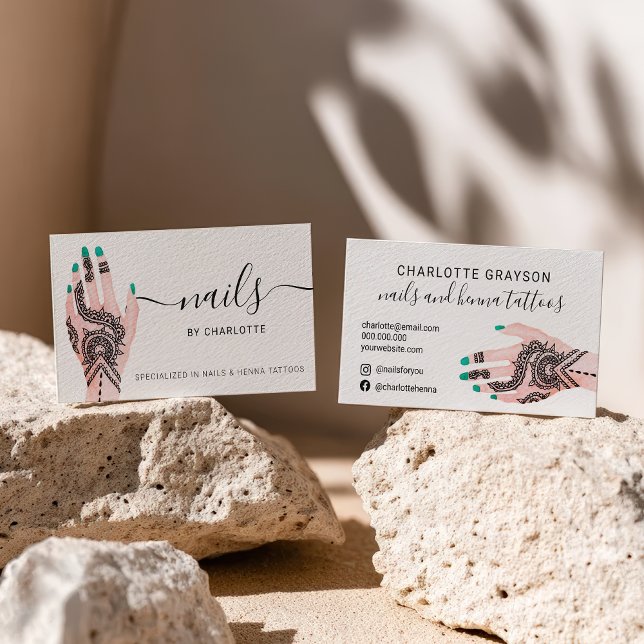 Tarjeta De Visita Ilustración de uñas boho con tatuajes de henna ver (Boho nails green henna tattoos illustration business card)