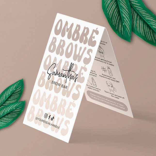 Tarjeta De Visita Instrucciones para el cuidado posterior de los bro (Powder Brows after care instructions cards in a trendy beige and white design)