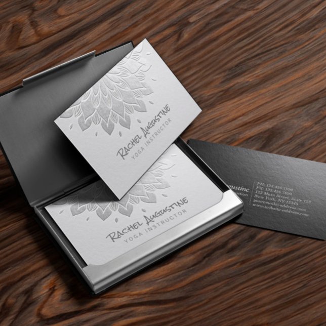 Tarjeta De Visita Instructor de Meditación de YOGA Mandala blanca y  (Subido por el creador)