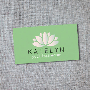 Tarjeta De Visita Instructor de yoga del moderno Pastel verde Lotus