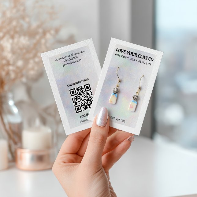 Tarjeta De Visita Joyas de Pearl QR estilo irlandés moderno (Modern Iridescent Pearl QR Code Jewelry Earring Business Card)