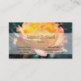Tarjeta De Visita La flor rosa amarilla en el fondo verde.