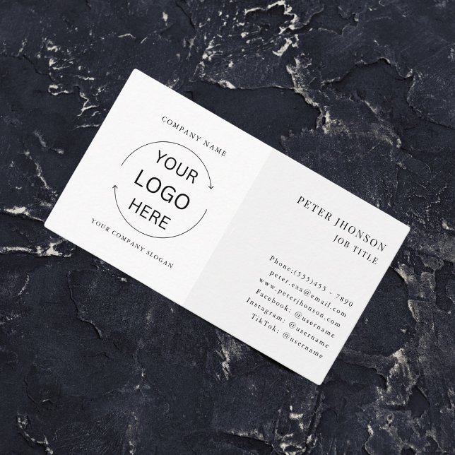 Tarjeta De Visita Logo de Simple Modern Professional Company (Subido por el creador)