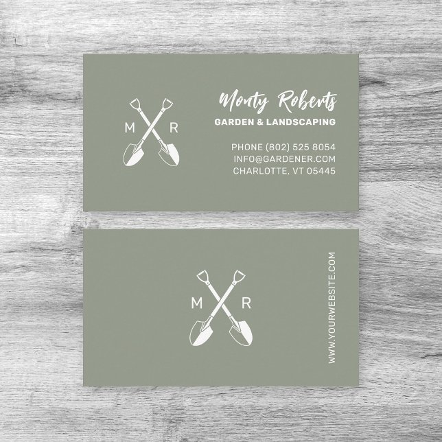 Tarjeta De Visita Logo de Spades Cruzadas Jardín paisajismo Mud Gree (Landscaping gardener professional business card with spades logo, initials and contact details.)