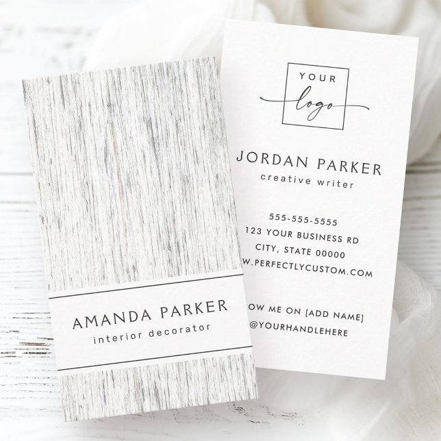Tarjeta De Visita Logo del personalizado de grano de madera gris cla (Light gray wood grain custom logo vertical business card)