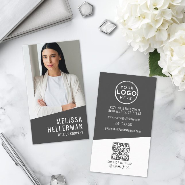 Tarjeta De Visita Logo Vertical de Código QR de Foto Moderno (Modern Photo QR Code Logo Vertical Business Card )