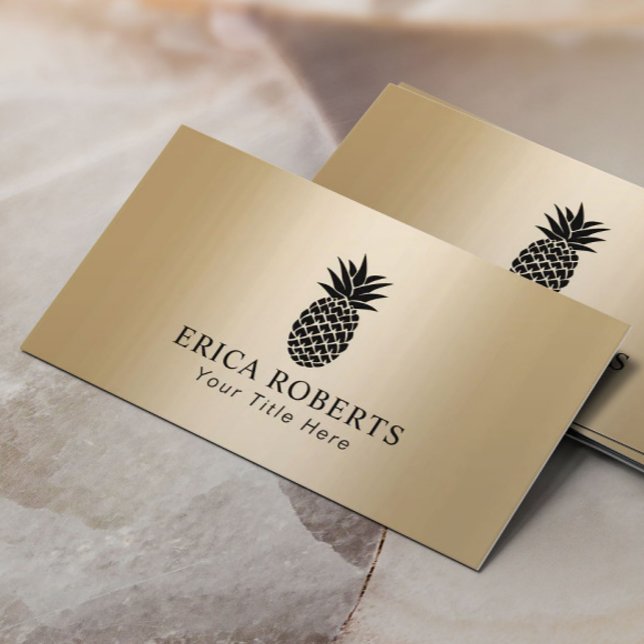 Tarjeta De Visita Logotipo de piña moderna Fondo de oro elegante (Subido por el creador)