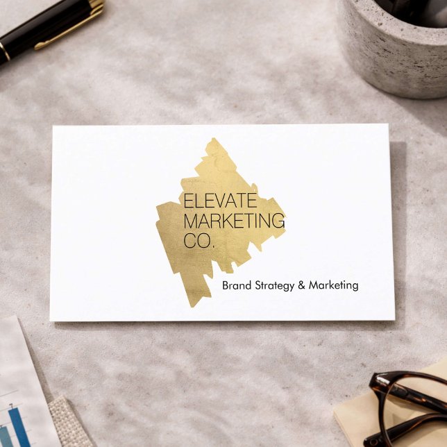 Tarjeta De Visita Luxury Marketing Consultant Gold Logo White (Subido por el creador)