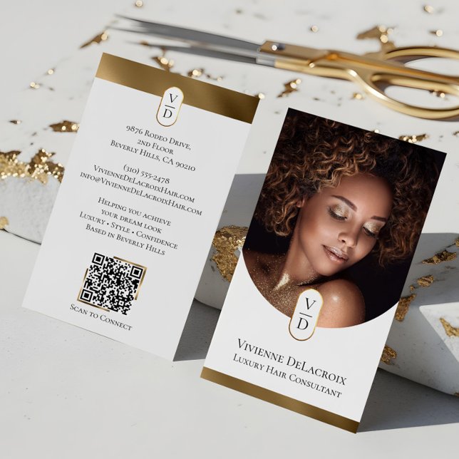 Tarjeta De Visita Luxury Modern Gold Monogram Hair Stylist Salon (Luxury Modern Gold Monogram Hair Stylist Salon Business Card)