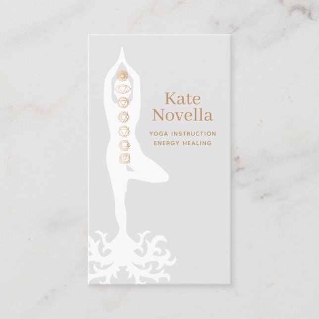 Tarjeta De Visita Maestra de yoga, plantón de árbol con raíces y cha (Anverso)