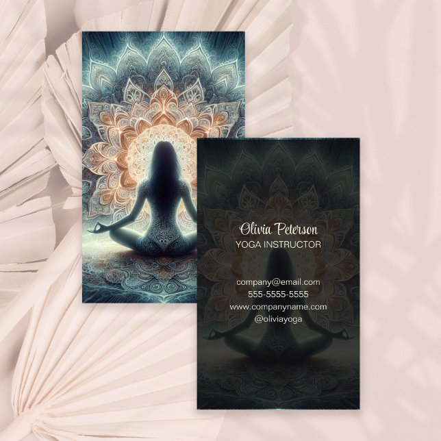 Tarjeta De Visita Maestra moderna de yoga Mandala Chica Yogi (Modern Yoga Teacher Mandala Yogi Girl Business Card on a boho neutral dry palm leaf.)