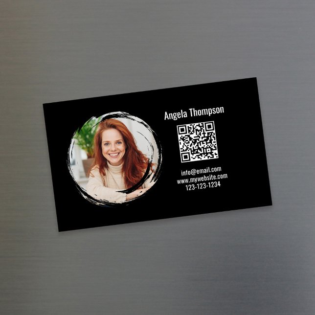 Tarjeta De Visita Magnética Código QR de foto magnético negro (Magnetic business card with simple photo and QR code template)