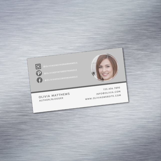 Tarjeta De Visita Magnética Moderno y elegante Monograma Gris Blanco Simple Mí (In Situ)
