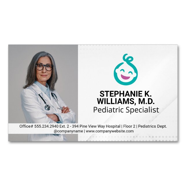 Tarjeta De Visita Magnética Mujer Médica | Logotipo de bebé pediatría (Anverso)