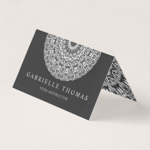 Tarjeta De Visita Mandala floral blanco y negro