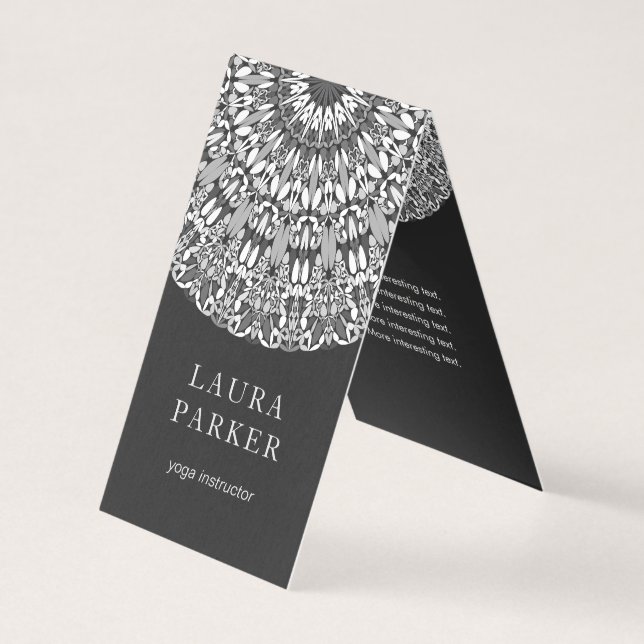 Tarjeta De Visita Mandala floral blanco y negro (Anverso)