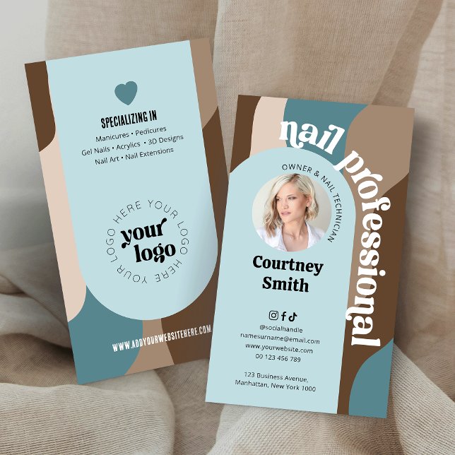 Tarjeta De Visita Manicura de artista de uñas de moda retro azul y t (Trendy nail professional business cards with custom photo and your logo)