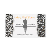 Maniquí de la moda que adapta perfil de costura