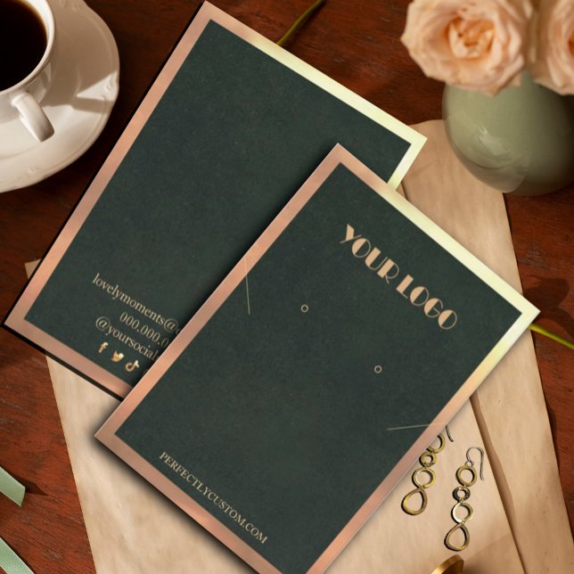 Tarjeta De Visita Marco dorado verde Anillos de collar modernos (Green Gold Frame Modern necklace earrings Business Card #diyjewerlydisplay #zazzlemade#modernjewelry)