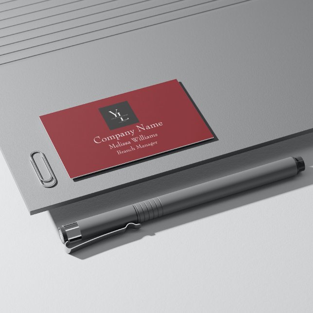 Tarjeta De Visita Maroon profesional con logotipo (Subido por el creador)