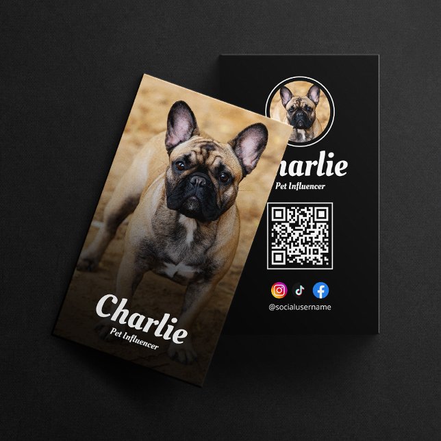 Tarjeta De Visita Mascota Negro Medios Sociales Código QR Influencia (Subido por el creador)