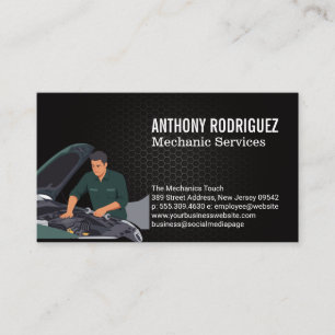 Tarjeta De Visita Mecánico trabajando en el motor de un automóvil