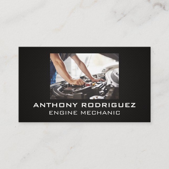 Tarjeta De Visita Mecánico trabajando en motor (Anverso)